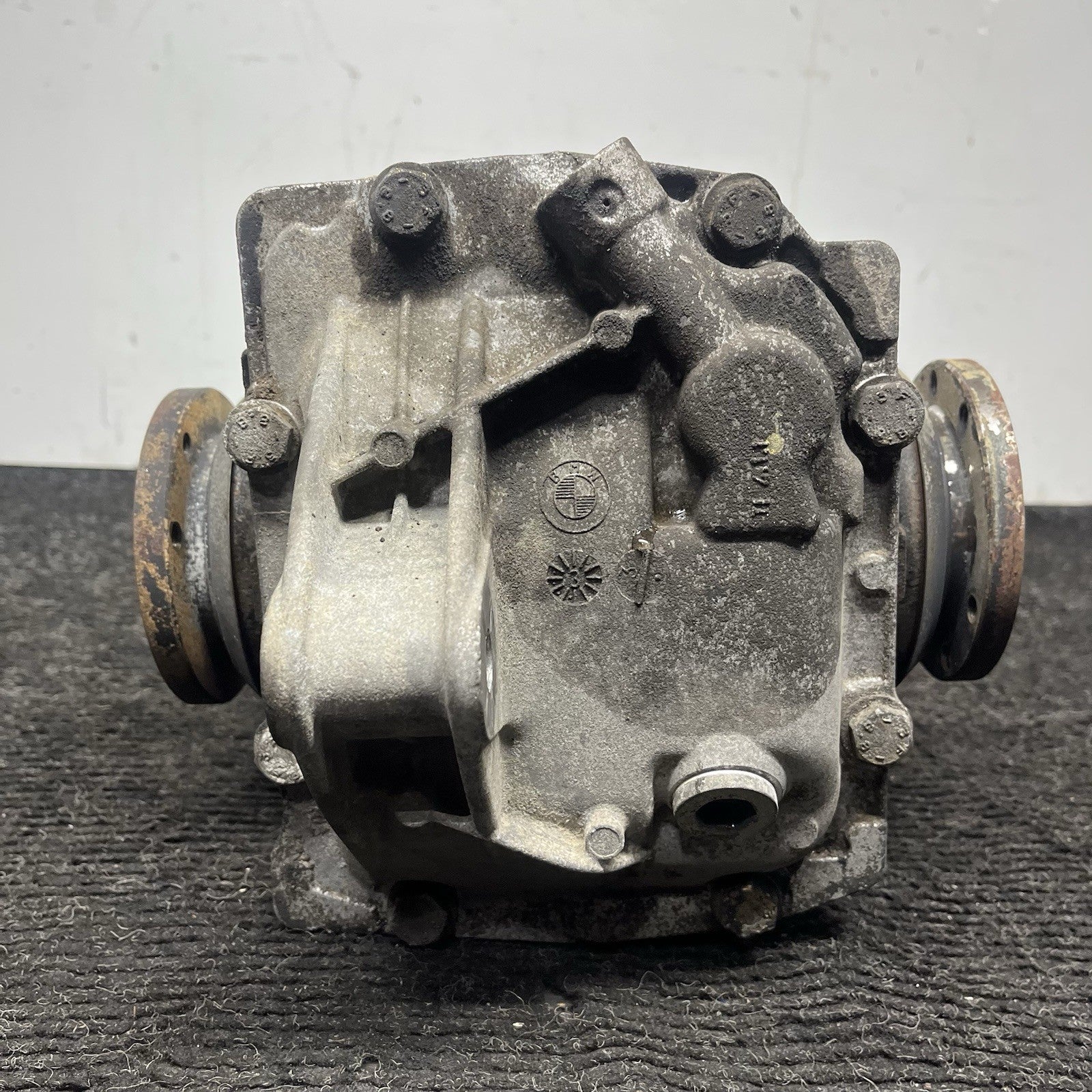 ☑️ 01-06 BMW E46 330i 330CI M/T MANUAL REAR DIFFERENTIAL CARRIER 3.07 RATIO OEM