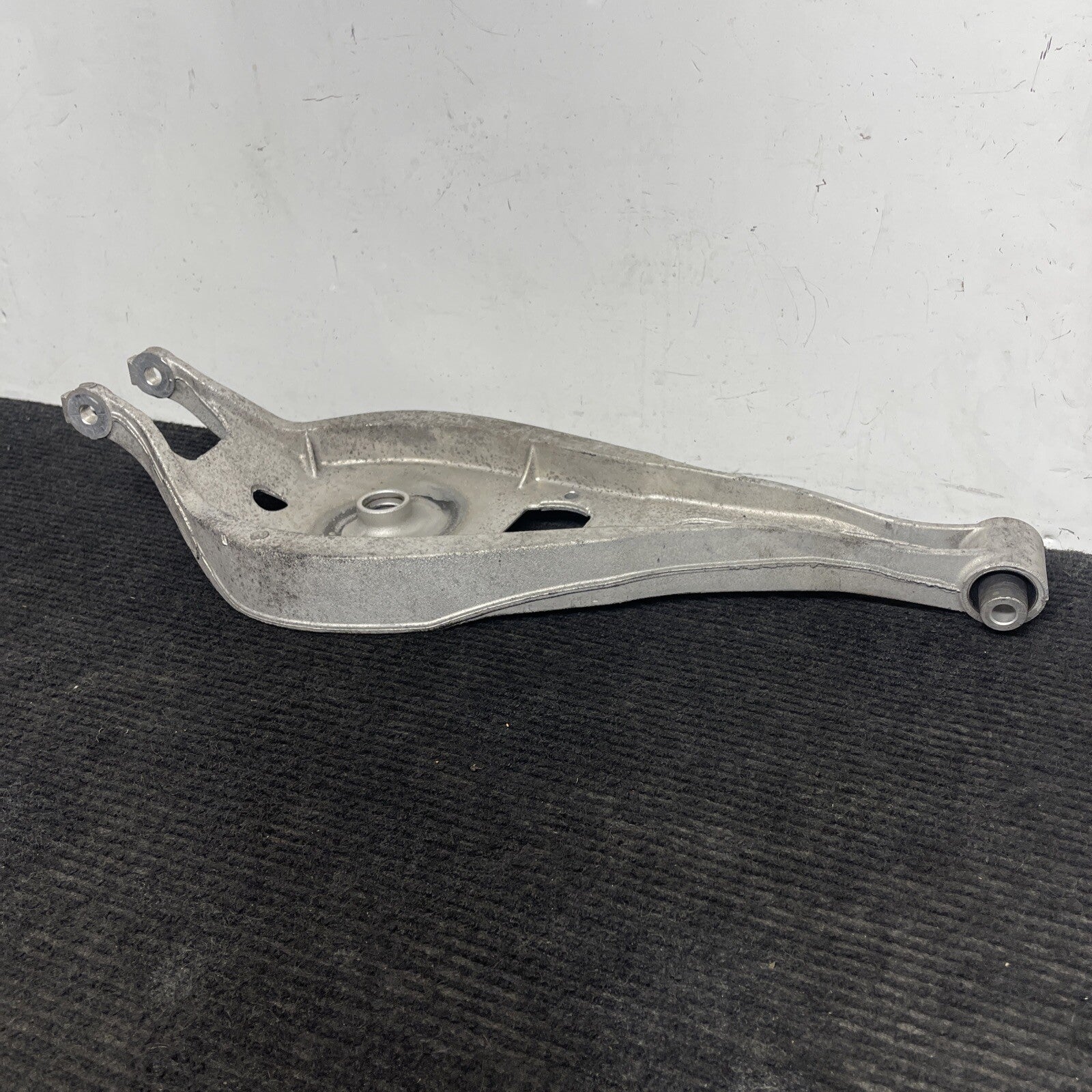 ☑️ 03-06 BMW Z4 E85 Rear Left Side Spring Support Upper Control Arm 6781625 OEM