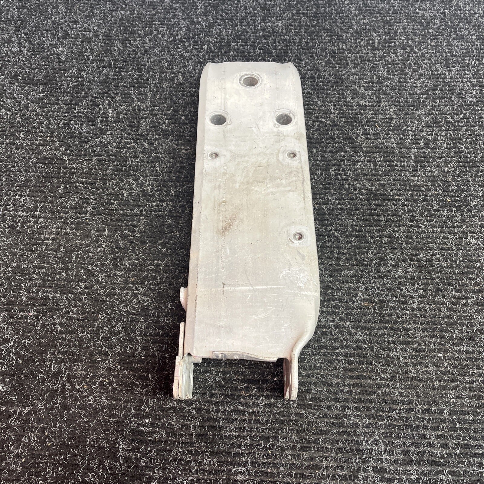 ☑️ 2012-2021 BMW 328i 430i M3  FRONT RIGHT SIDE BUMPER REINFORCEMENT BRACKET OEM