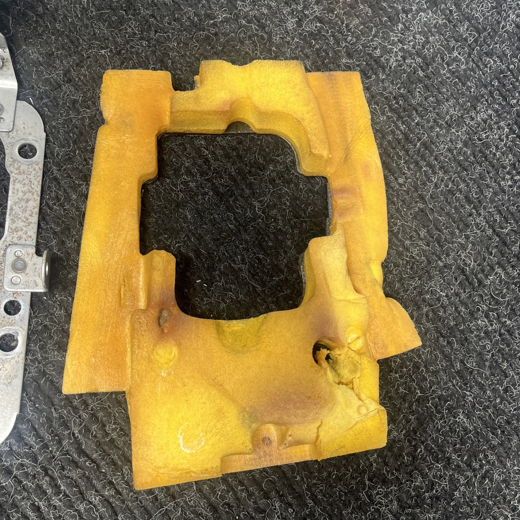 ☑️ 08-14 SUBARU IMPREZA WRX & STI SHIFTER TRIM MOUNT BEZEL PLATE BRACKET W/FOAM