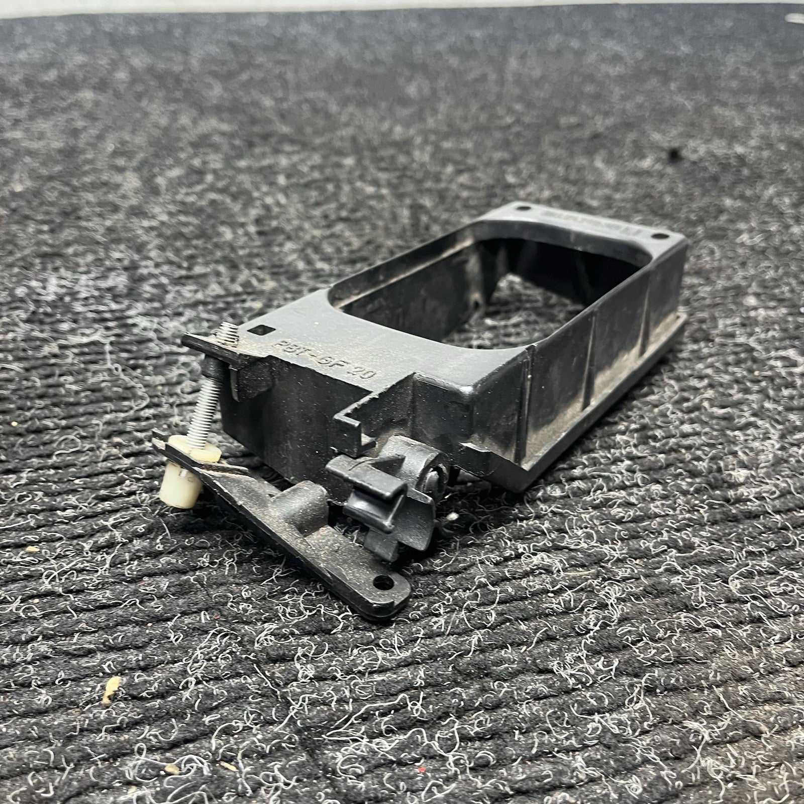 ☑️ Front Left Fog Light Holder Bracket 8357389 1995–1998 BMW E36 328i 320i 325i