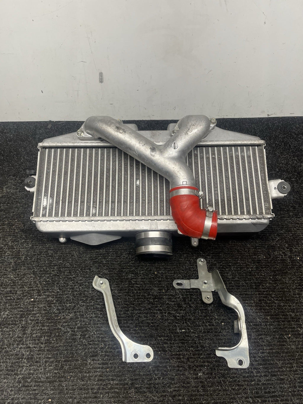 ☑️ 15-21 Subaru WRX STI Front Upper Top Mount Turbocharger Intercooler OEM