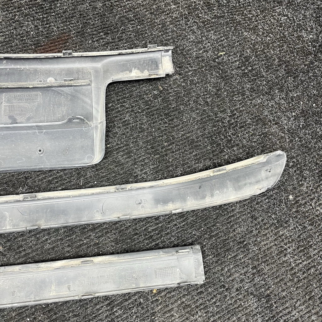 ☑️ 99-05 BMW 325i 330i 318i E46 Sedan Set Of Front Bumper Trim Molding