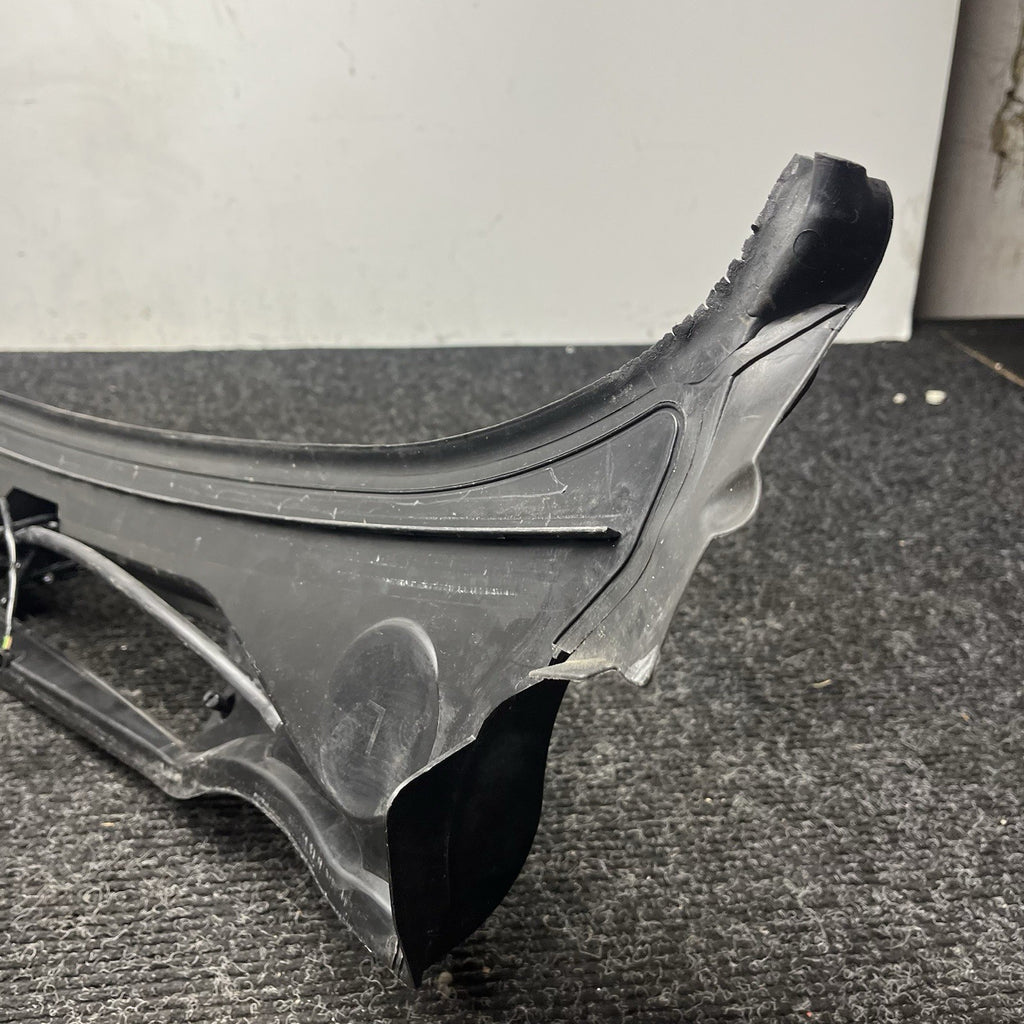☑️ 08-13 BMW E90 E92 E93 M3 OEM Front Windshield Wiper Cowl Panel Trim Cover OEM