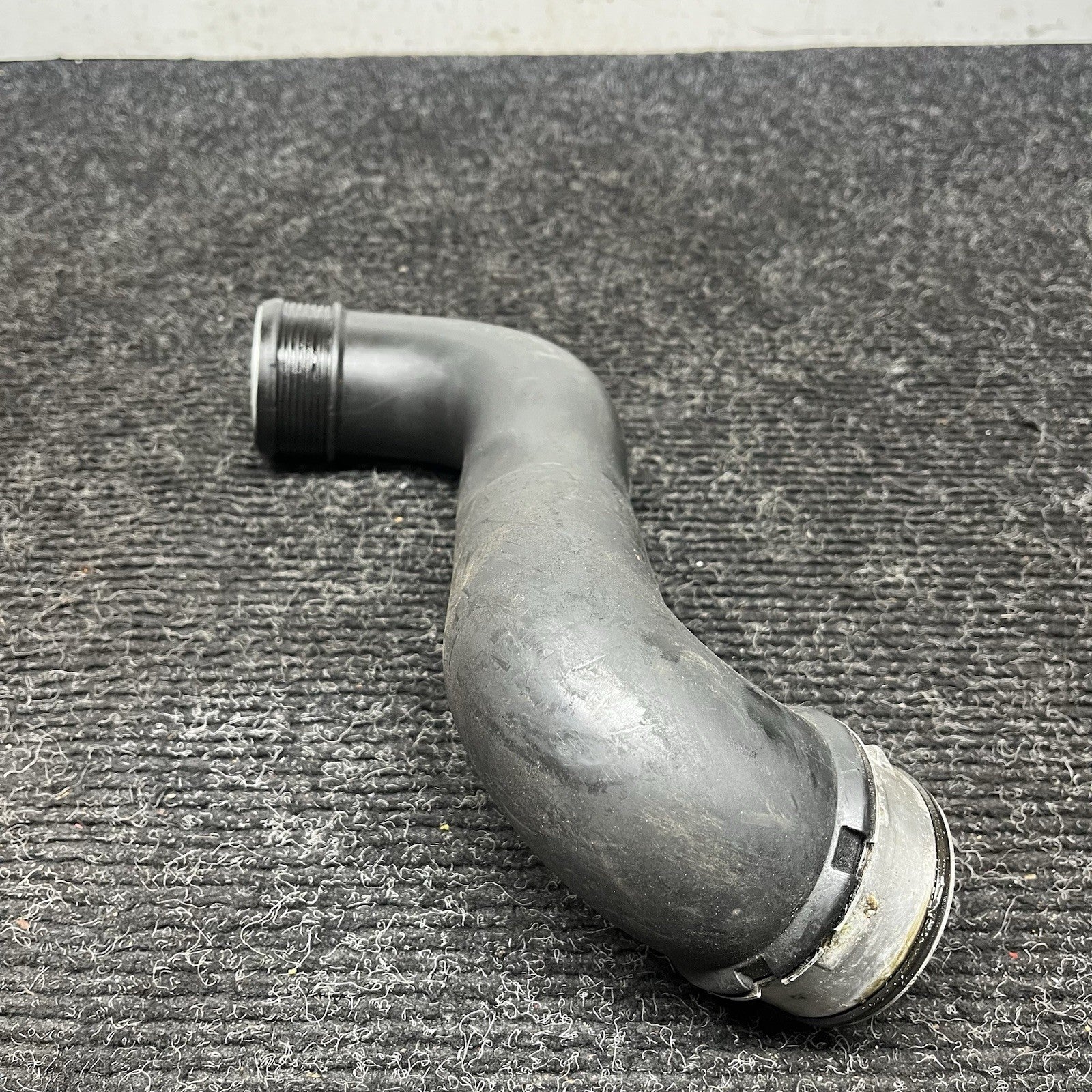 ☑️ 07-15 Bmw E90 135 335 Left Side Intercooler Charge Pipe Intake Pipe Tube Oem