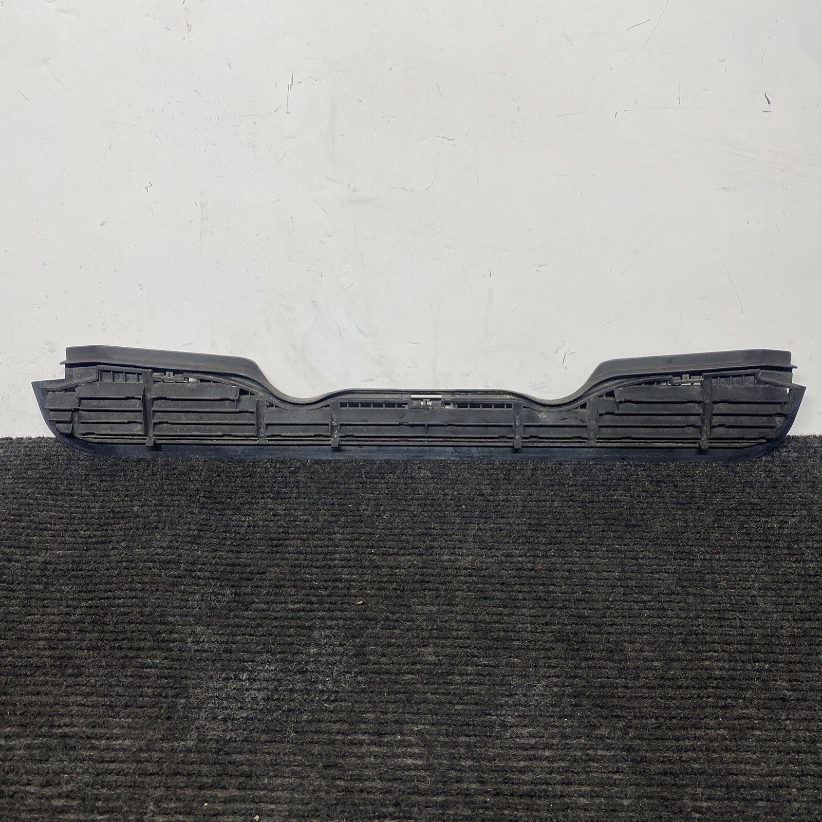 ☑️1991-1999 BMW E36 3 Series Exterior Hood Center Bonnet Cowl Grille OEM 1977679