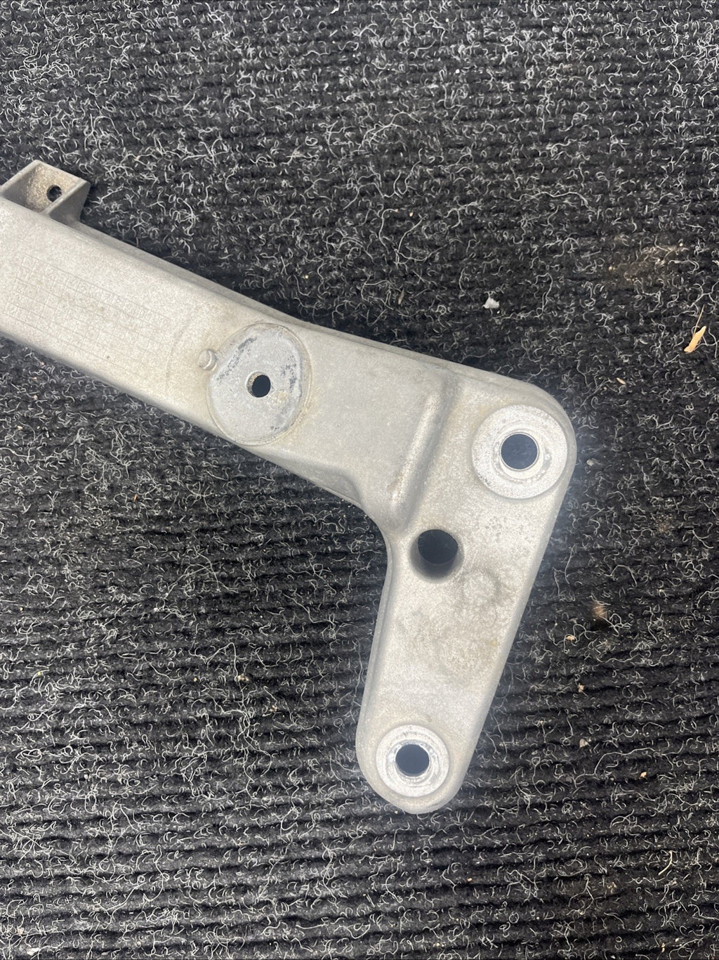 ☑️12-16 BMW F30 F32 RWD AUTOMATIC TRANSMISSION GEARBOX SUPPORT MOUNT BRACKET OEM