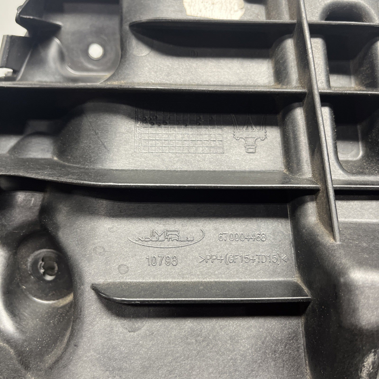 ☑️ 14-21 Maserati Ghibli Rear Left Bumper Mount Support Bracket OEM AK2404120