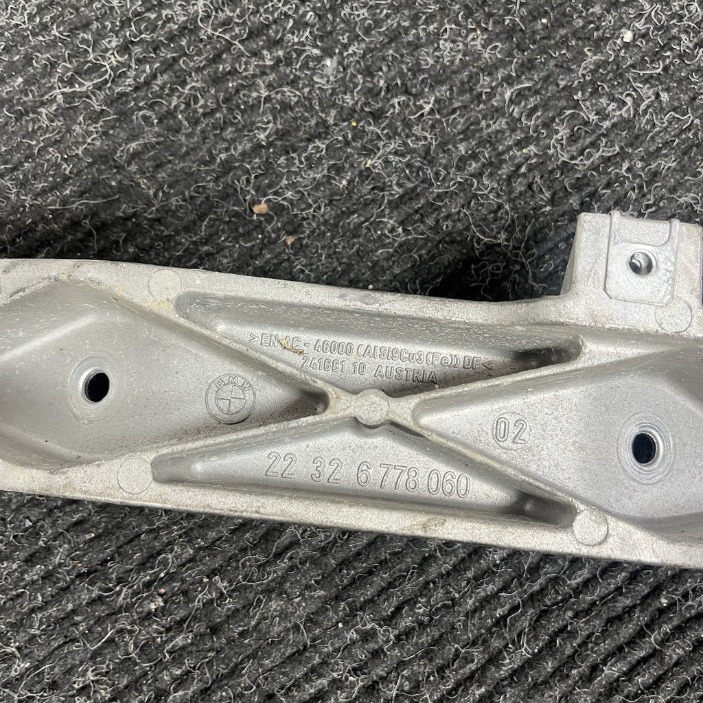 ☑️ 06-13 BMW E92 335i Automatic Transmission Mount Bracket Support OEM
