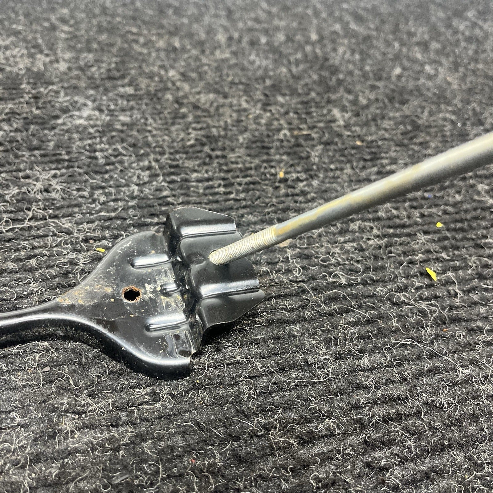 ☑️ 2013 Scion FRS Subaru BRZ 86 Battery Tie Down Bracket Assy OEM 7729