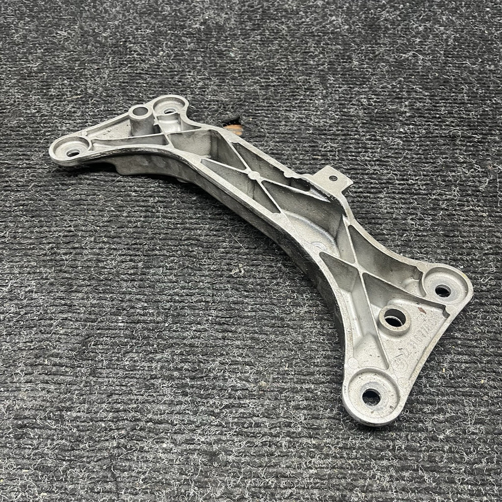 ☑️ 06-13 BMW E92 335i Automatic Transmission Mount Bracket Support OEM