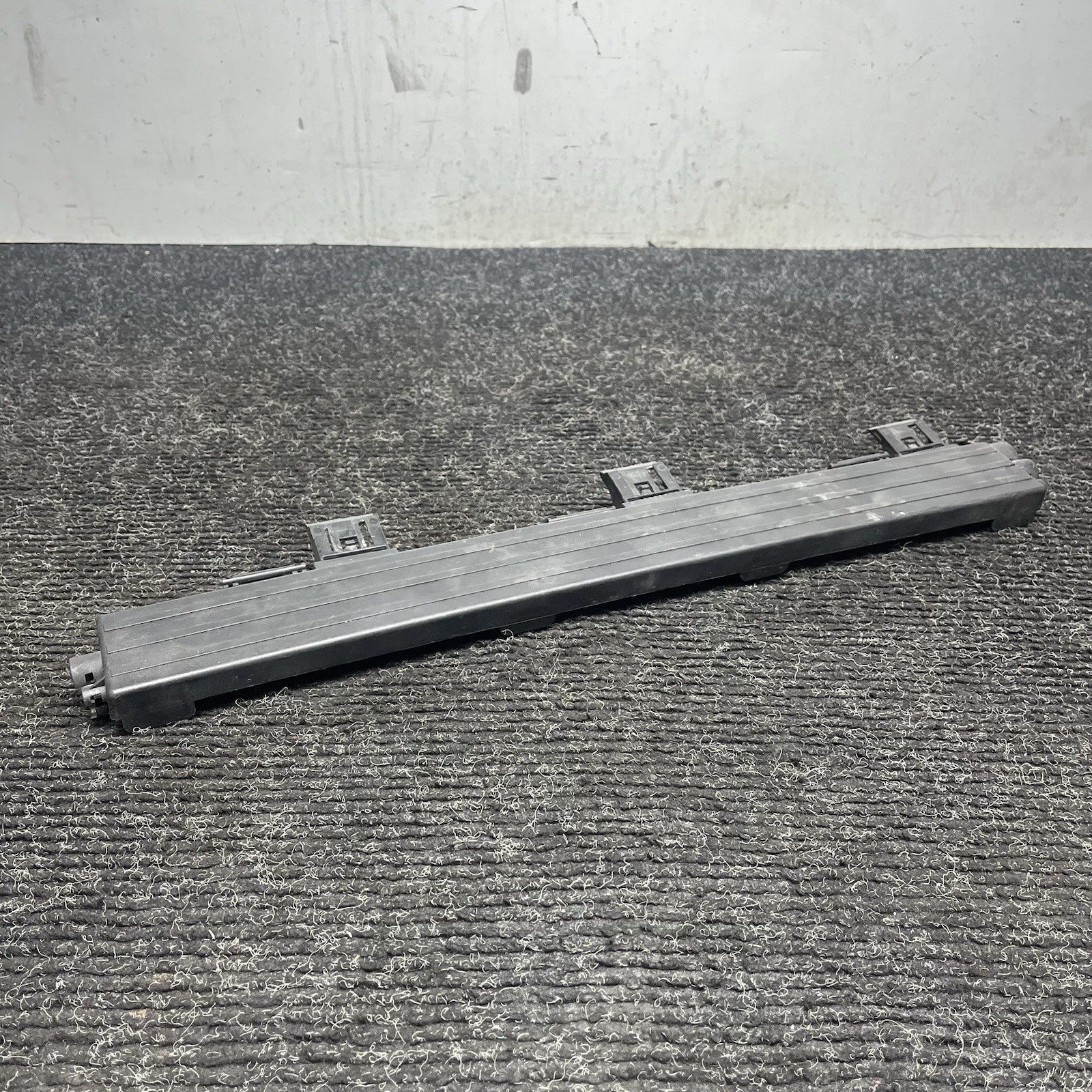 ☑️ 07-13 BMW 335i E92 E90 E93 Over Engine Upper Cable Duct Cover Channel 7532269