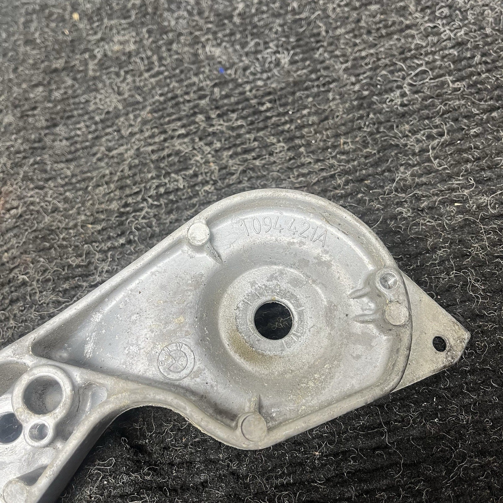 ☑️ 2001-2005 BMW 330ci 330i E46 RWD REAR DIFFERENTIAL MOUNT SUPPORT BRACKET OEM