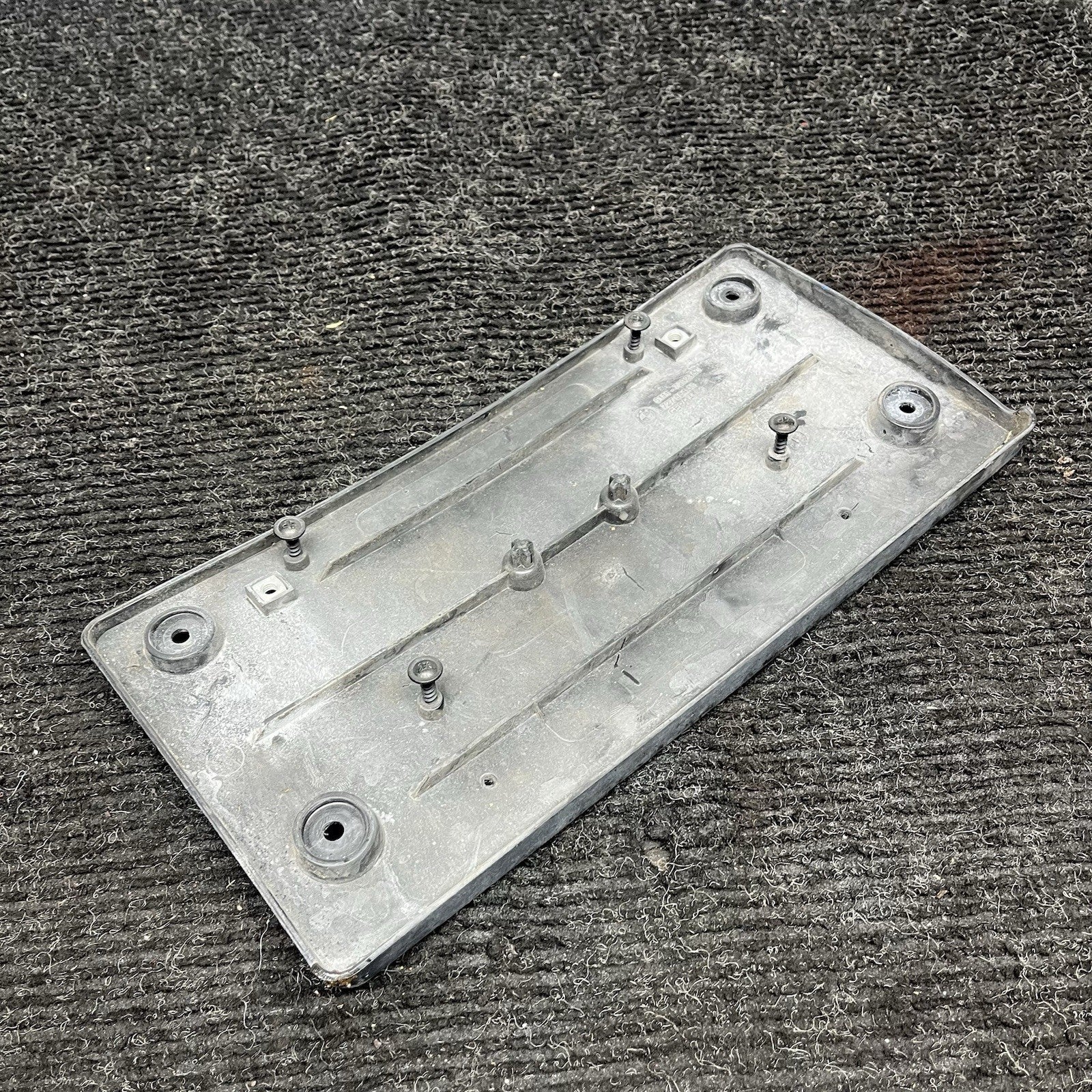 ☑️ 12-15 BMW F30 320I 328D 328I 335I Front Bumper License Plate Mounting Bracket