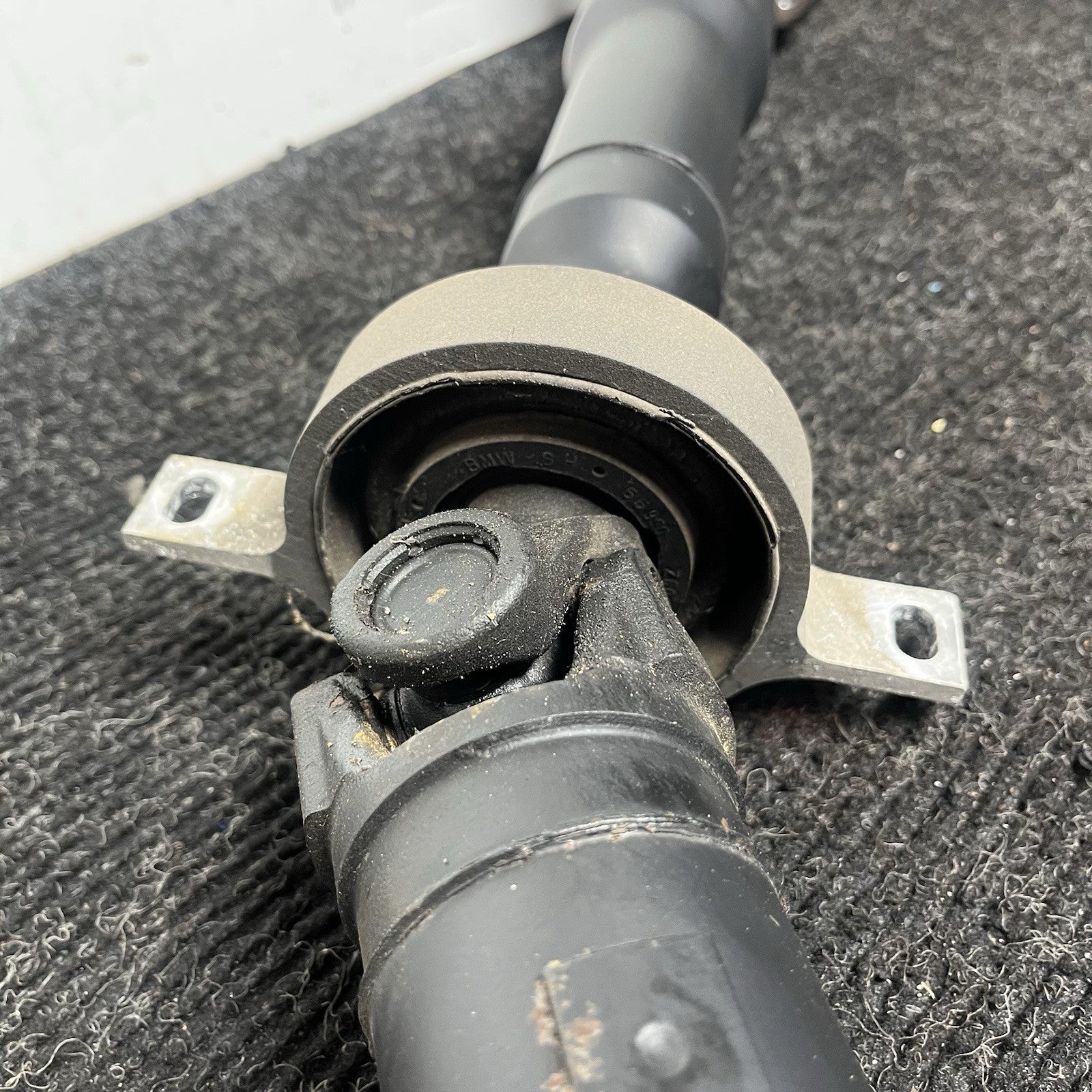 ☑️ 07-13 BMW 328i 328xi E90 X-Drive AWD Rear Drive Shaft Prop Shaft 7573482