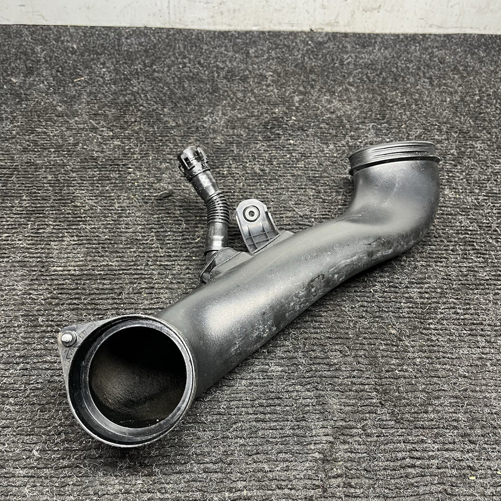 ☑️ 08-13 OEM BMW E88 E90 E92 E93 135 335 Engine Turbo Air Filter Inlet Duct