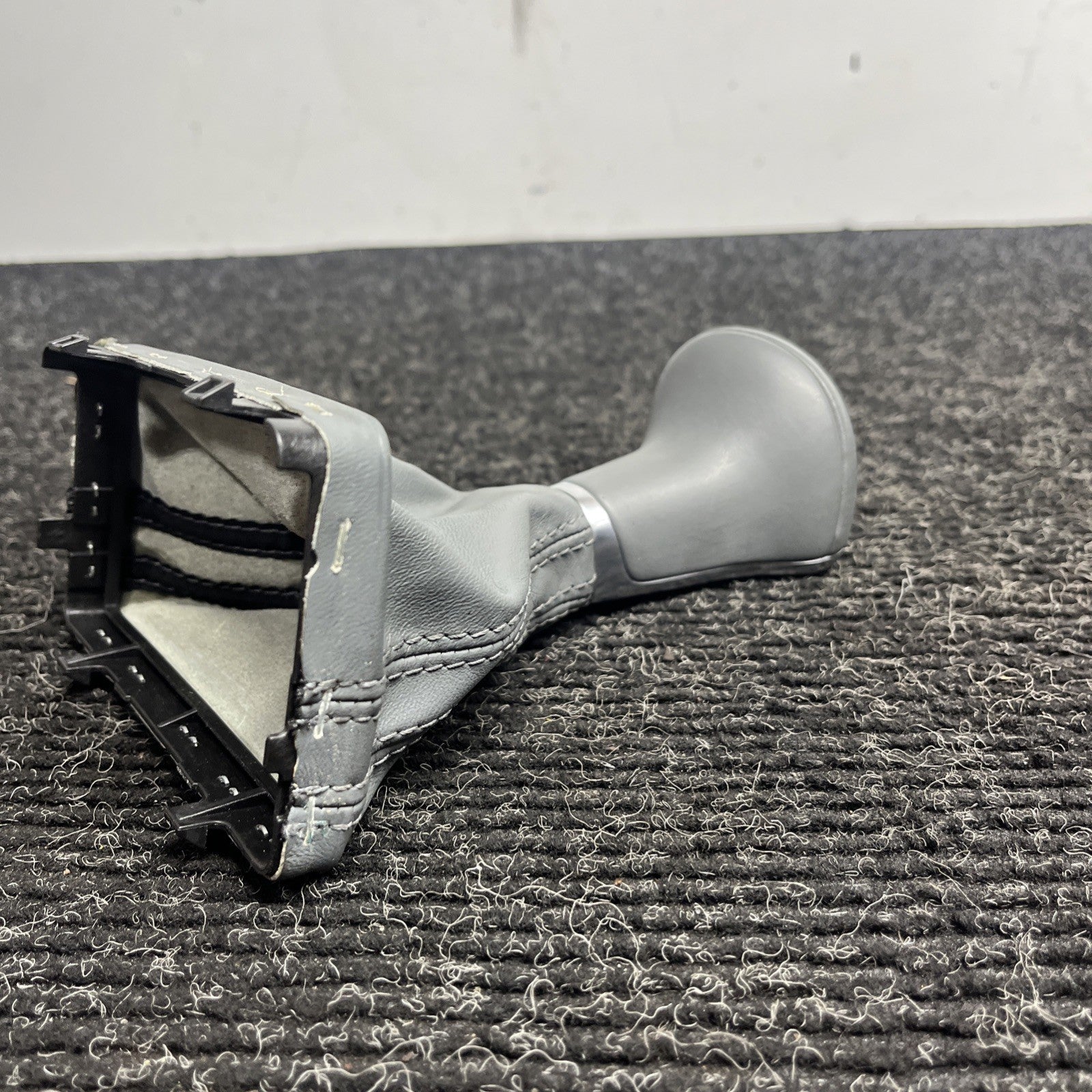 ☑️ Automatic Transmission Gear Shift Shifter Lever Knob GRAY OEM 11-12 Audi A7