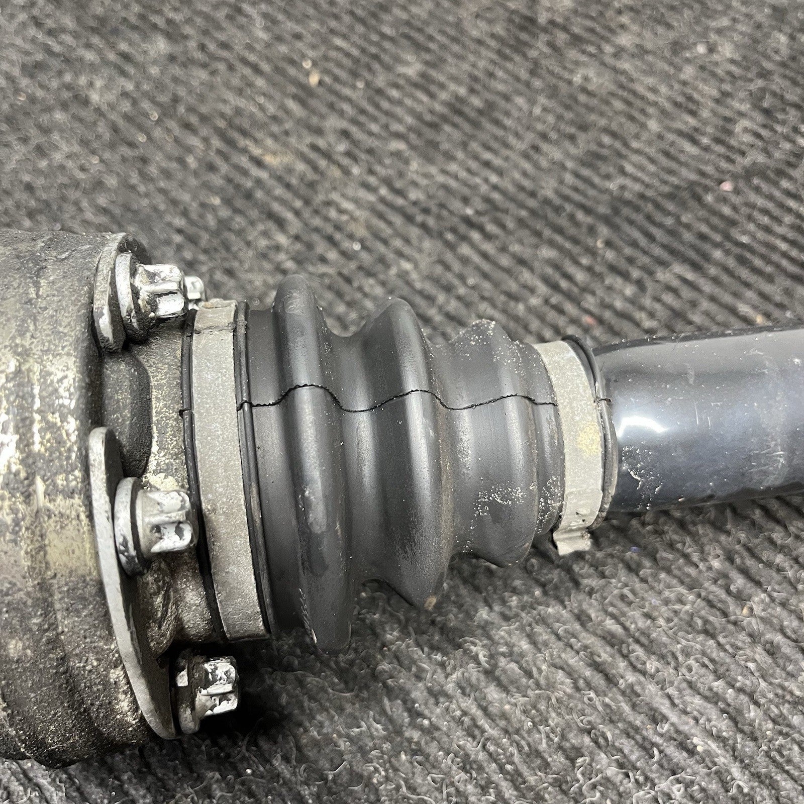 ☑️ OEM BMW E82 E88 E90 E92 DCT/ MT Rear Left Driver Output Half Shaft CV Axle