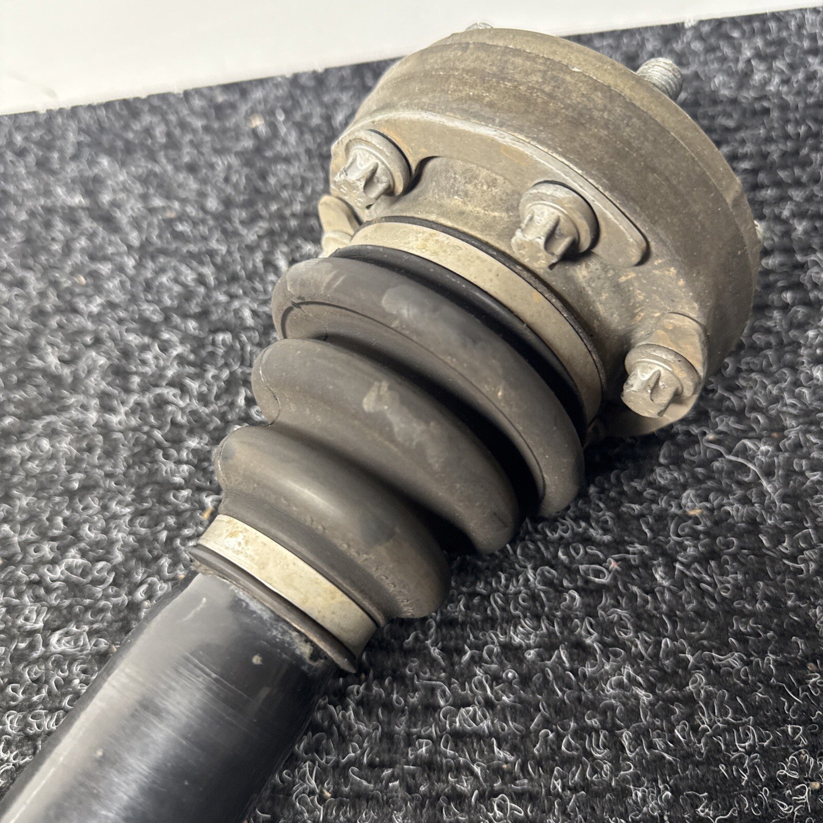☑️ 07-13 OEM BMW E82 E90 E93 RWD AT Rear Right Axle Output Half Shaft Assembly