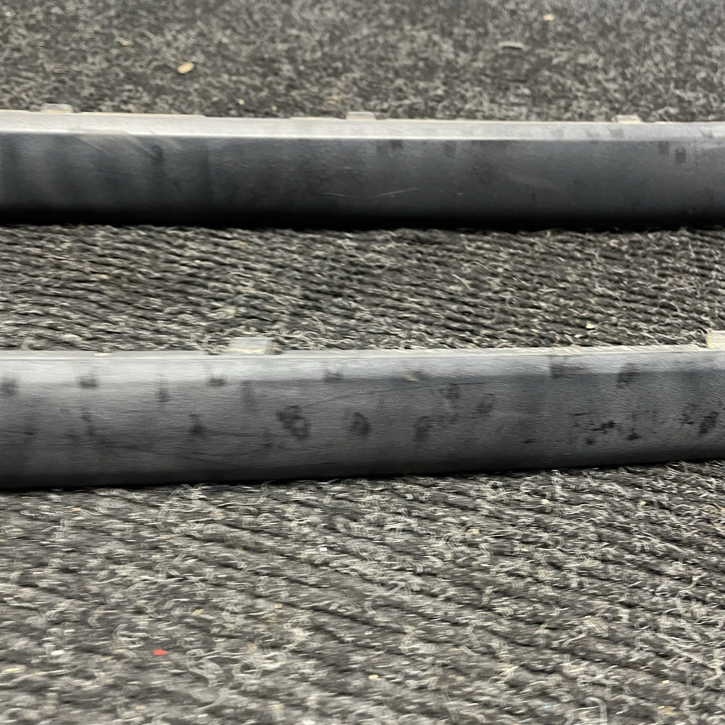 ☑️ 2002 BMW 325I E46 SEDAN REAR BUMPER TRIM MOLDING LEFT RIGHT CENTER 7030603