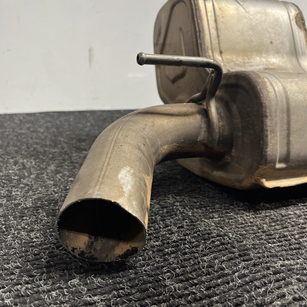 ☑️ 14-19 Ghibli 3.0L Motor Engine Driver Side Left LH Exhaust Muffler OEM