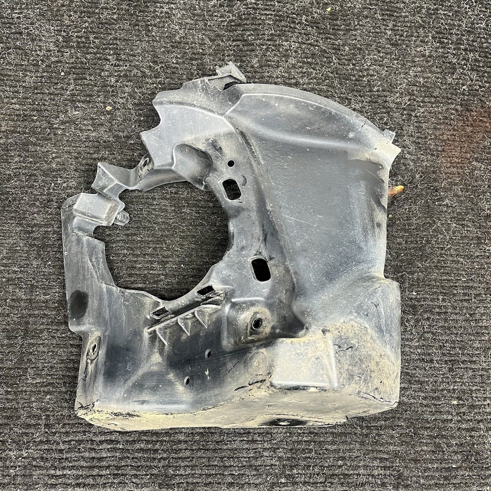 ☑️ Bmw 4 SERIES FRONT BUMPER FOG LIGHT SUPPORT TRIM RIGHT DRIVER SIDE 8054511