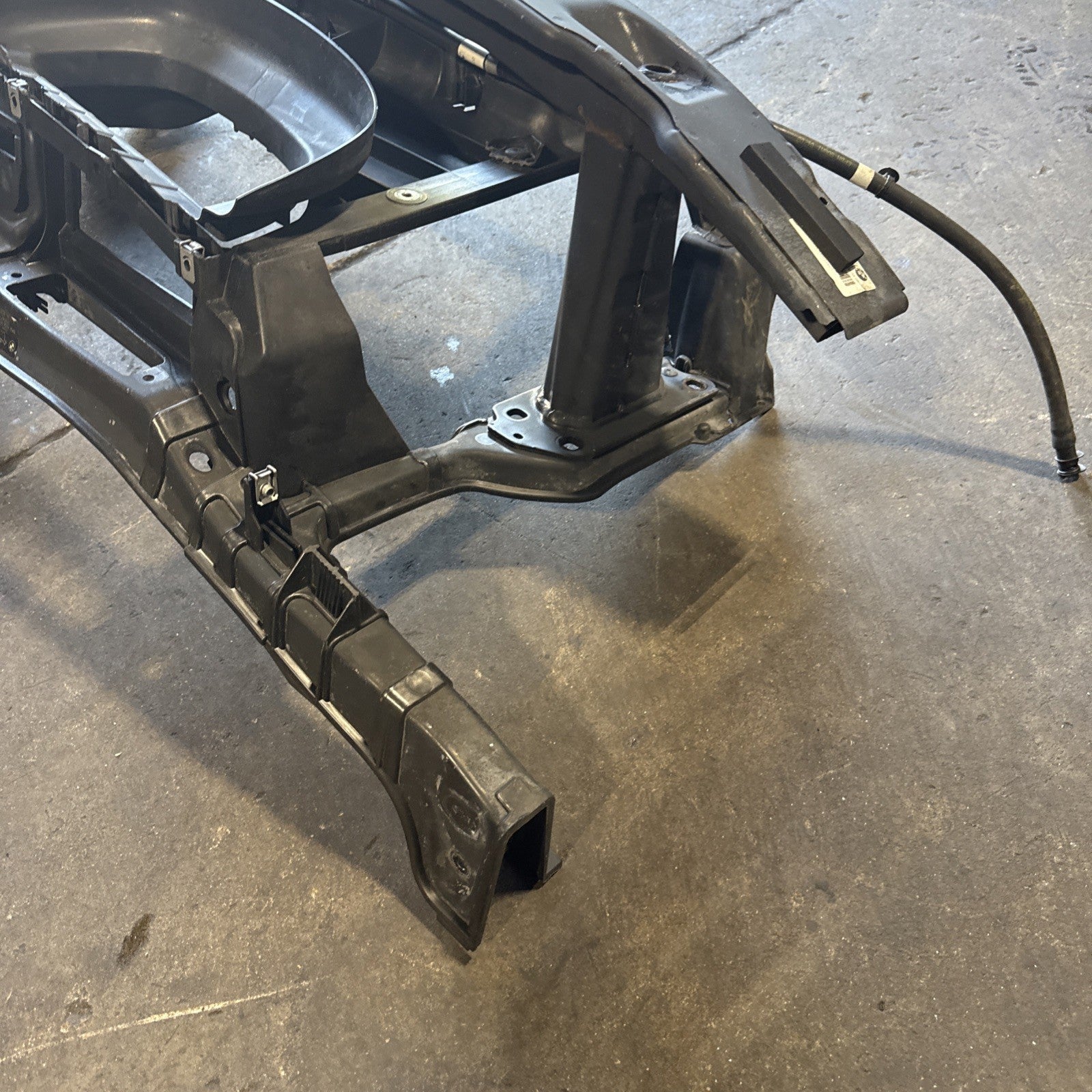 ☑️ Front Core Radiator Support OEM BMW E82 E88 135i 128i W/ REINFORCEMENT BAR
