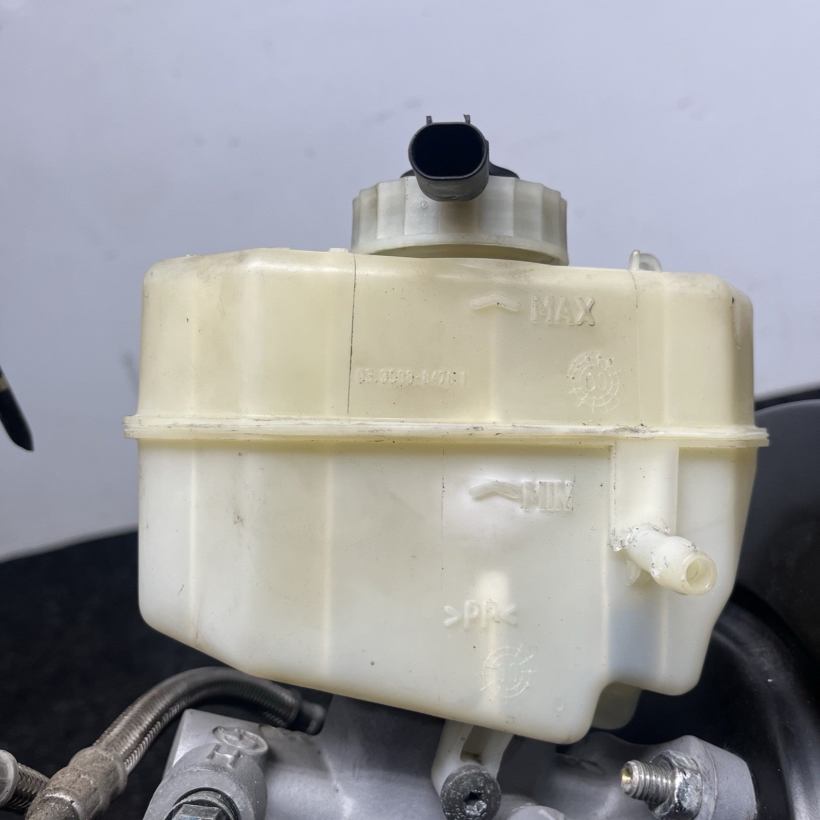 ☑️ Brake Booster SERVO Master Cylinder Reservoir Tank OEM BMW E46 325 330 01-06