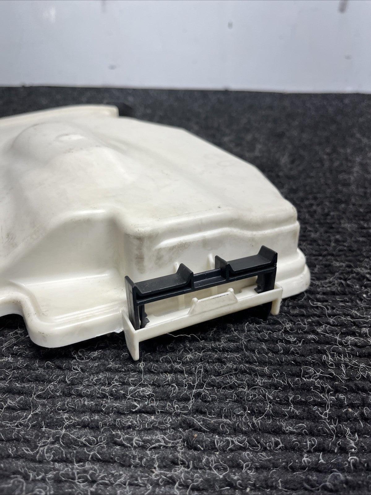 ☑️ BMW E88 E82 E90 E92 E84 DME ECU Electronic Computer Box Top Cover Housing OEM