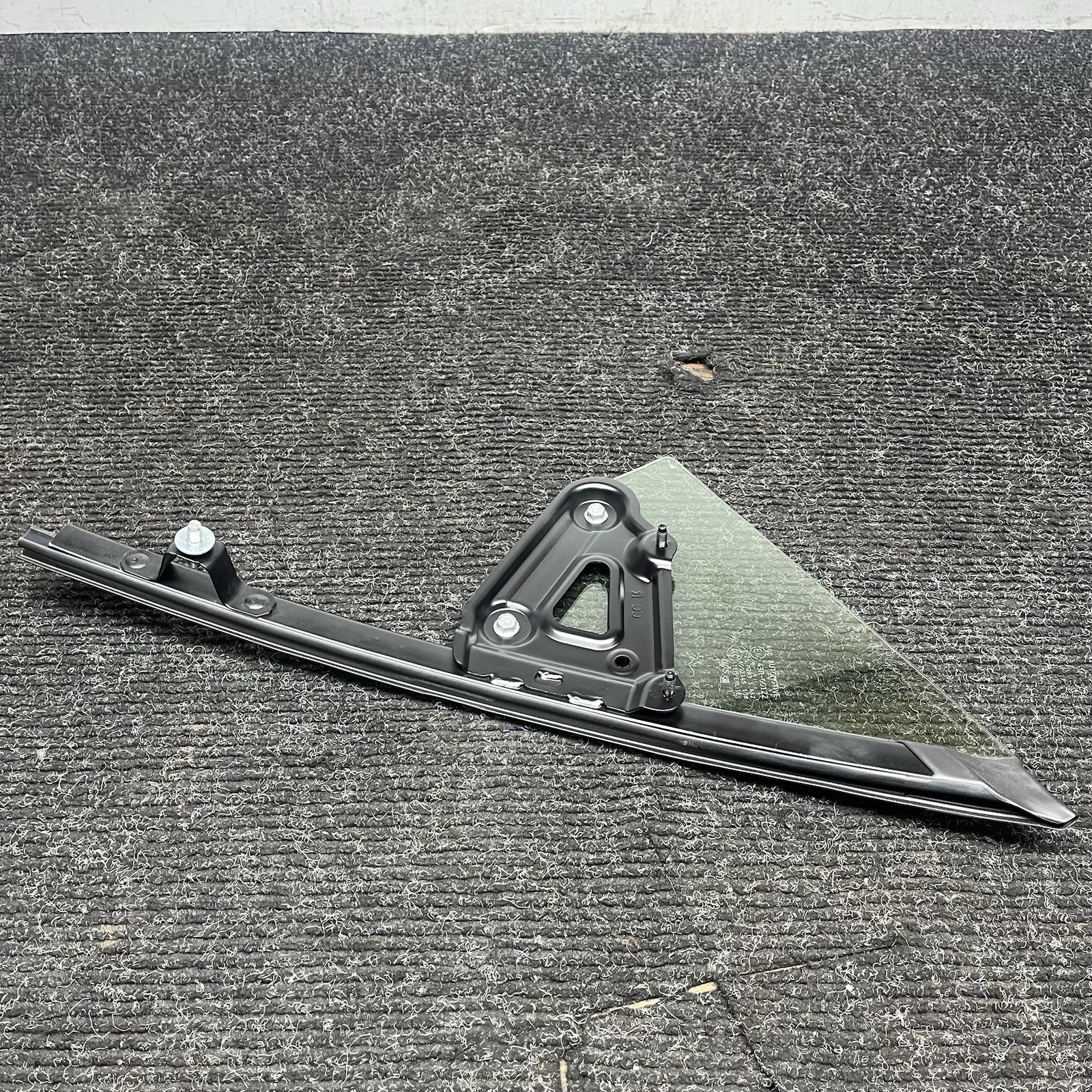 ☑️ 2022-25 TOYOTA GR86 OEM Door Window Glass / Left Driver Side Corner