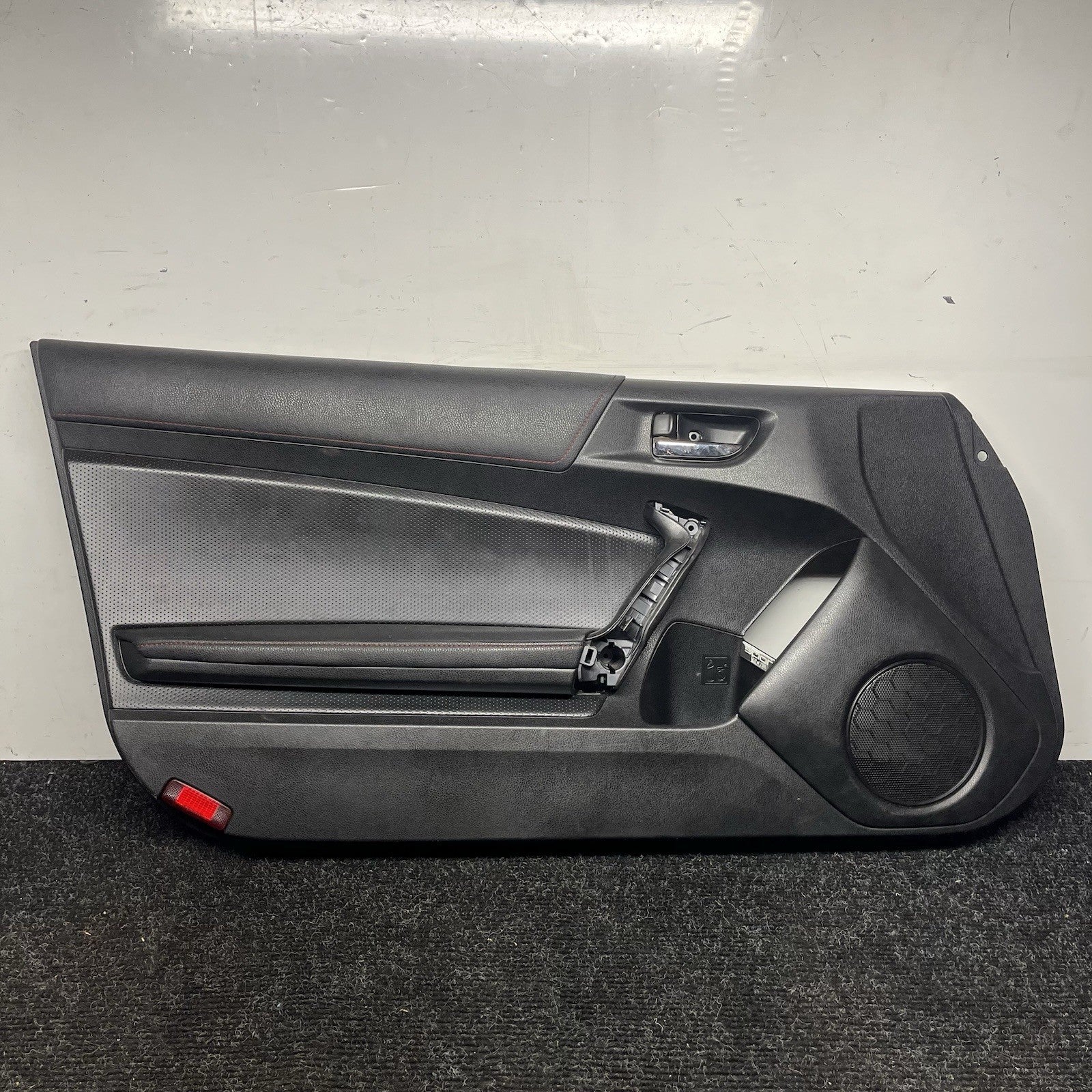 ☑️ 2013-2017 Subaru BRZ FRS Left Driver Side Interior 10 Series Door Panel OEM