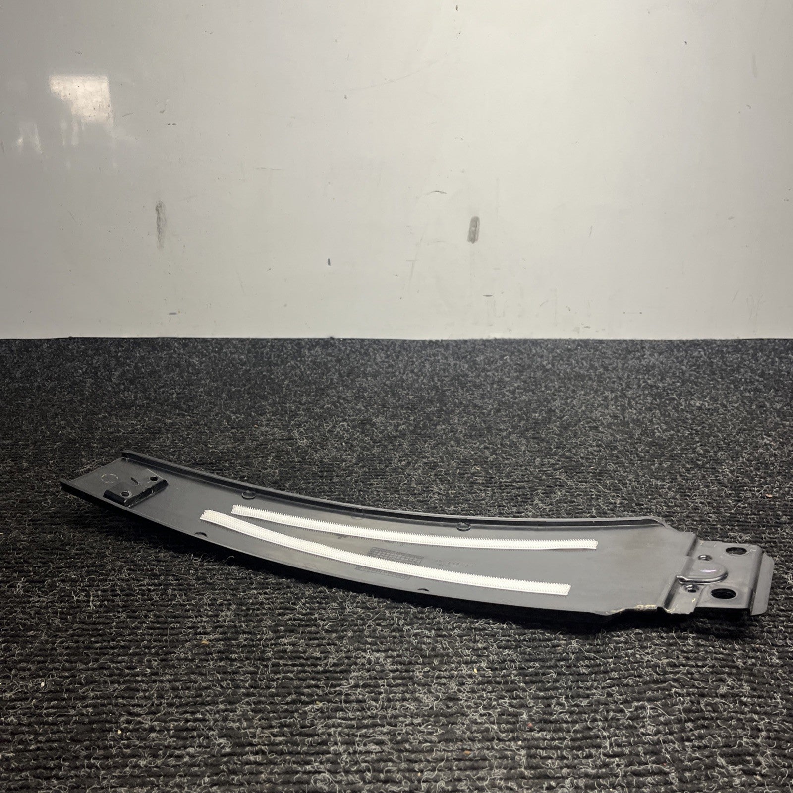 ☑️ 14-17 Maserati Ghibli Front Left Driver Side Door Pillar Trim Panel OEM