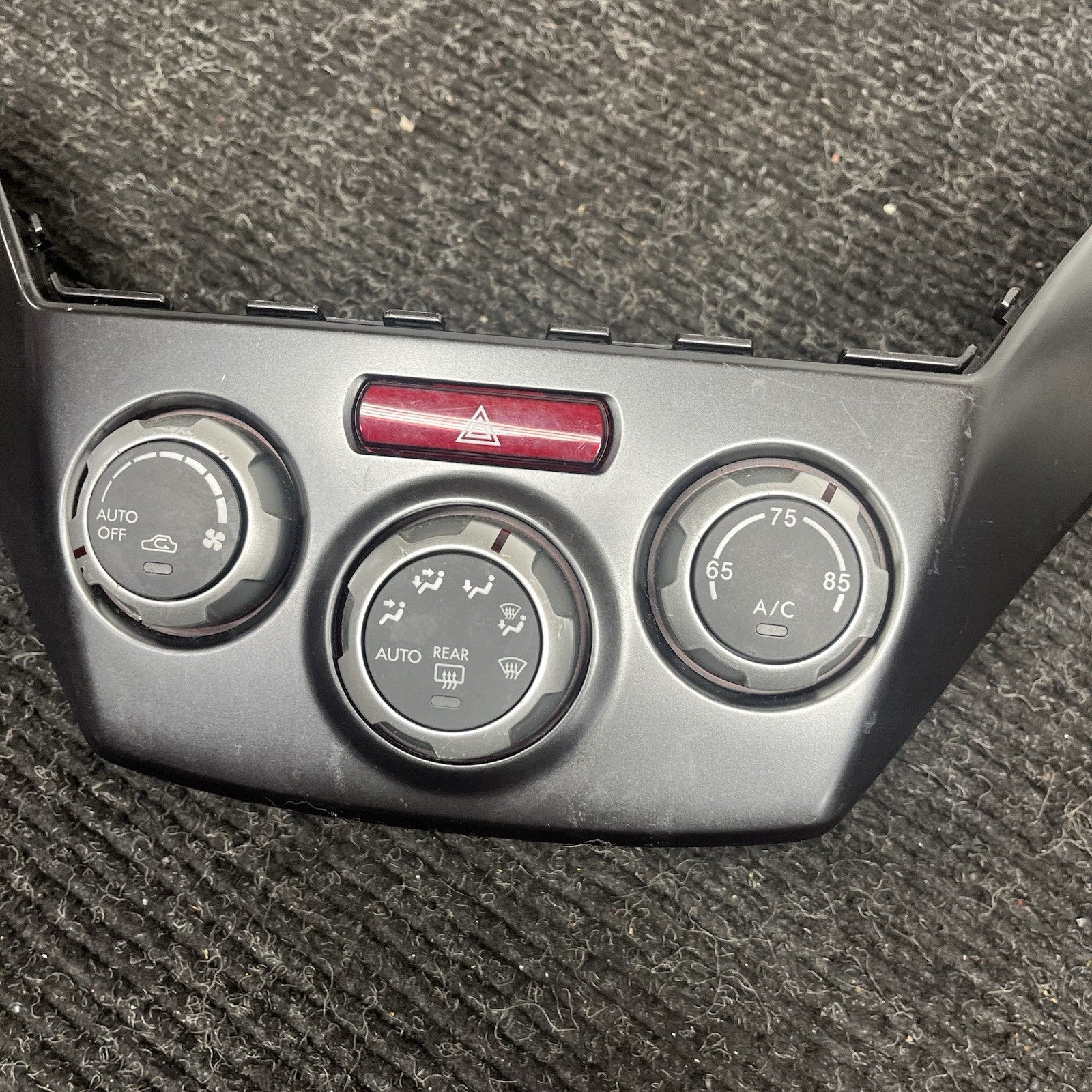 ☑️ 11-14 SUBARU WRX STI OEM DARK GRAY CENTER DASH TRIM W/ HVAC CONTROLS RH VENT
