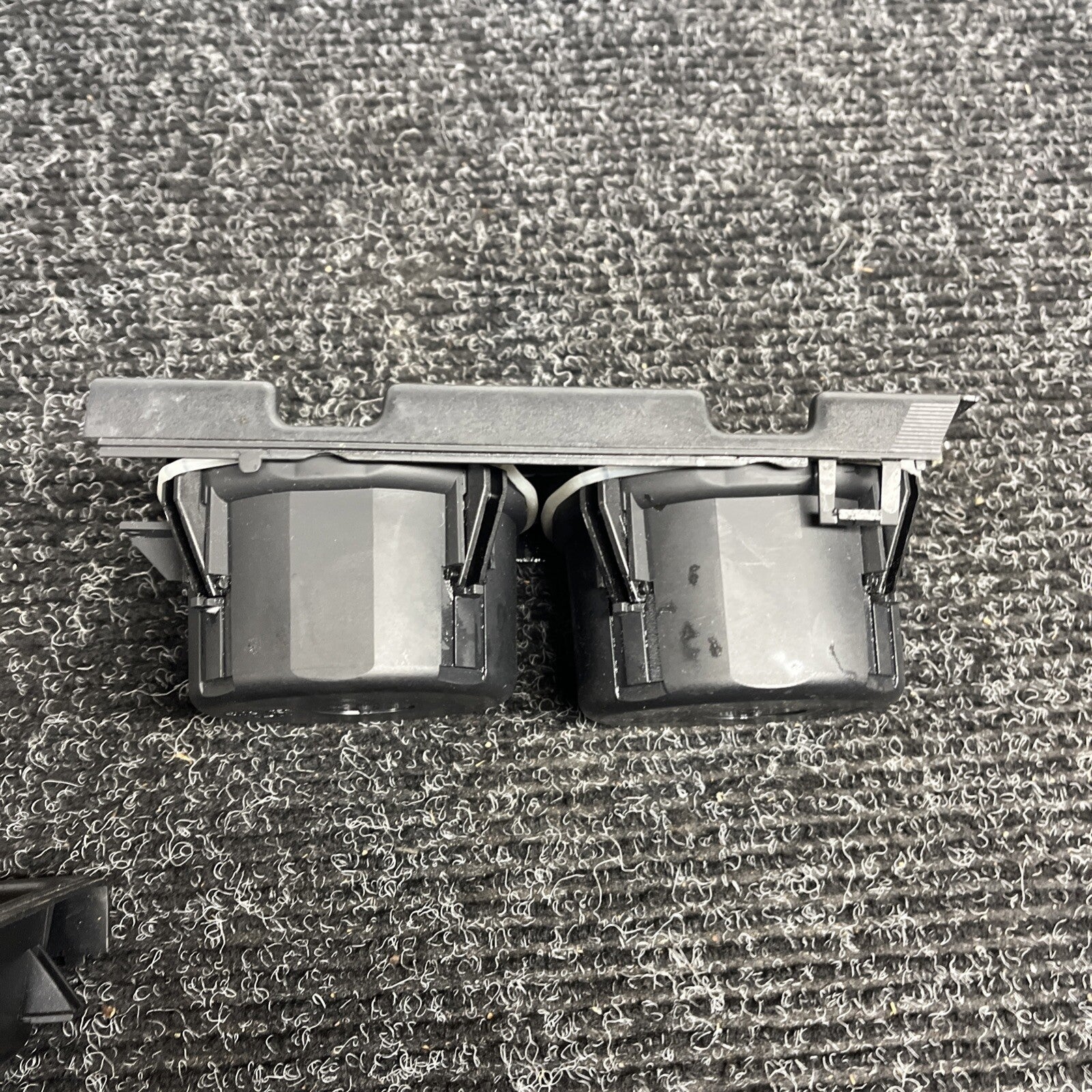 ☑️ BMW 3 SERIES E46 330 325 330ci CUP AND COIN HOLDER CENTRE/CENTER CONSOLE