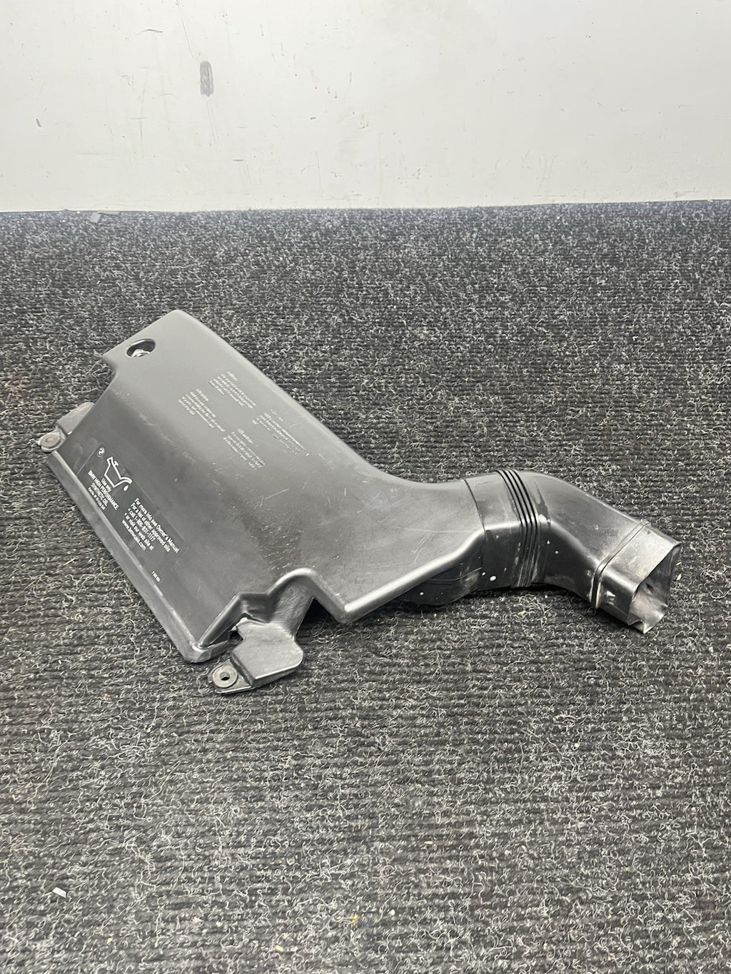 ☑️ 01-06 BMW E46 325i 325ci 330i 330ci 330xi Upper Radiator Air Duct OEM