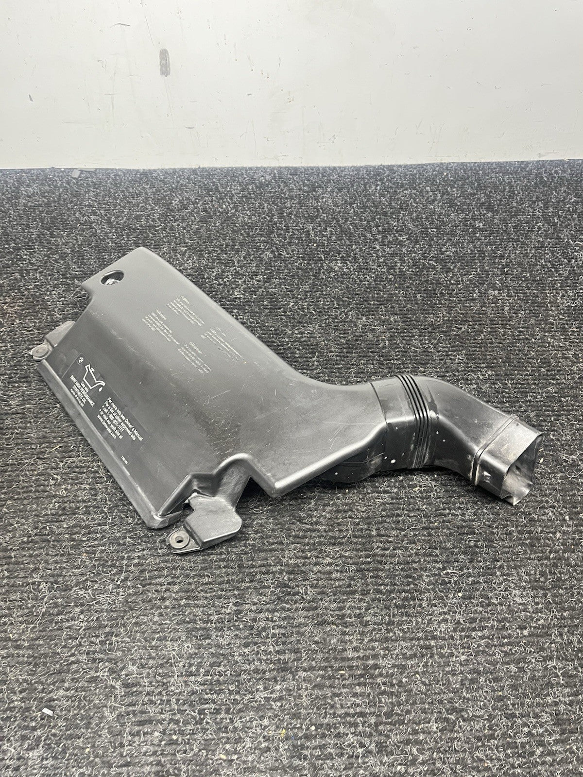 ☑️ 01-06 BMW E46 325i 325ci 330i 330ci 330xi Upper Radiator Air Duct OEM