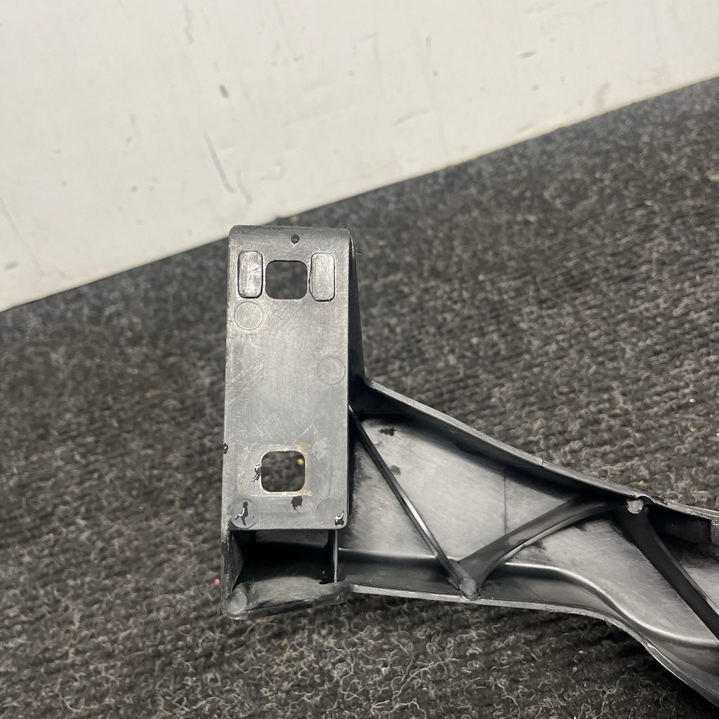 ☑️ 07-10 OEM BMW E92 E93 328 335 Right Passenger Headlight Bracket Carrier Mount