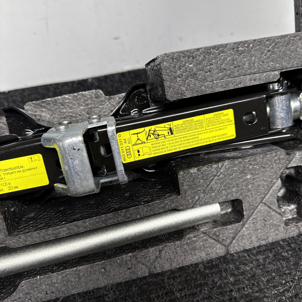 ☑️ 2013-2016 AUDI A4 S4 SPARE TIRE JACK TOOL KIT W/ FOAM TRUNK HOLDER OEM