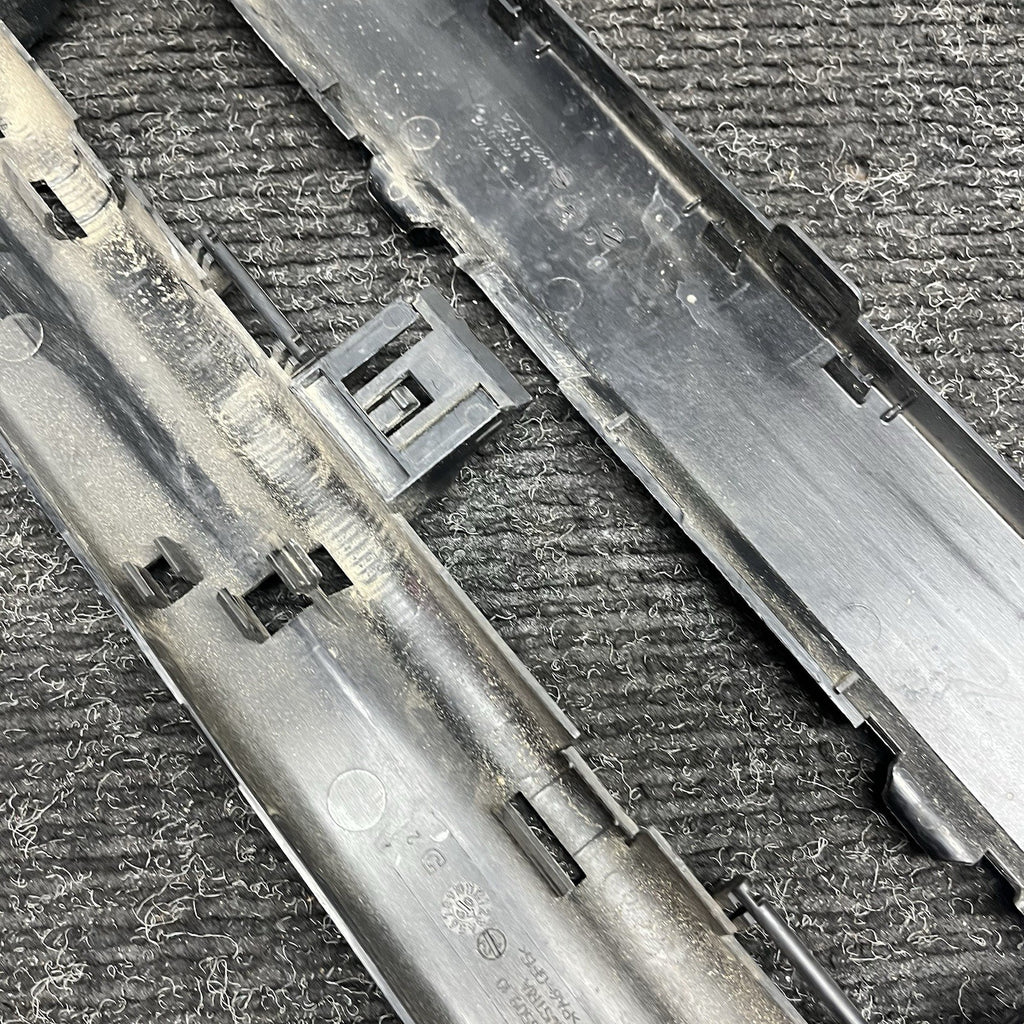 ☑️ 07-13 BMW 335i E92 E90 E93 Over Engine Upper Cable Duct Cover Channel 7532269