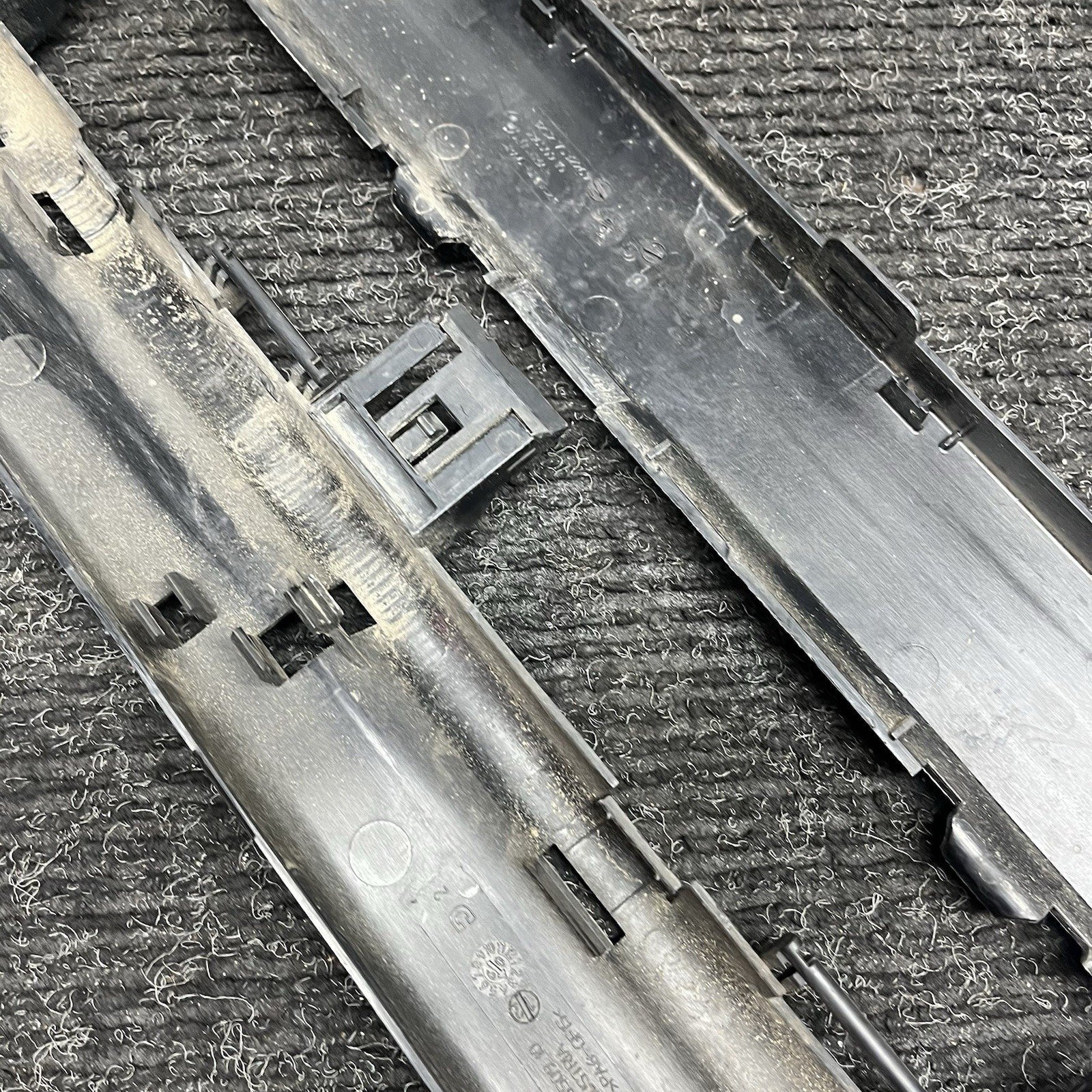 ☑️ 07-13 BMW 335i E92 E90 E93 Over Engine Upper Cable Duct Cover Channel 7532269