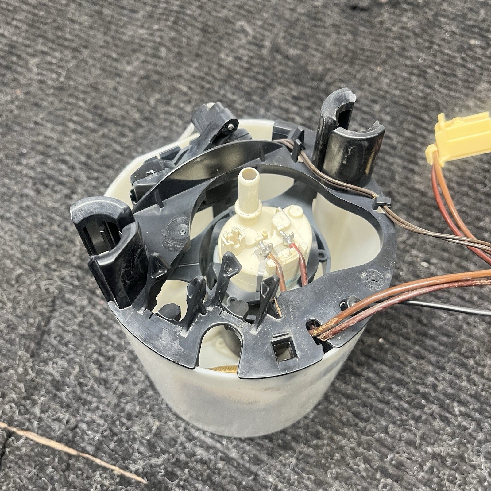 ☑️ 06-13 BMW E82 E88 E90 E91 E92 E93 128I 135I 328I 335I Fuel Pump Sending OEM