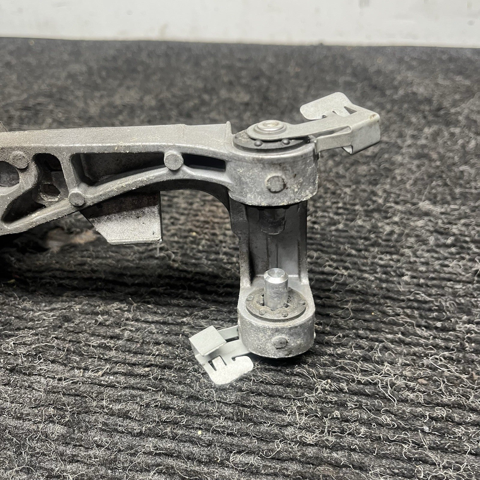 ☑️ 11-13 BMW E90 E92 E93 335i M/T 6 SPEED MANUAL TRANSMISSION SHIFTER W KNOB OEM