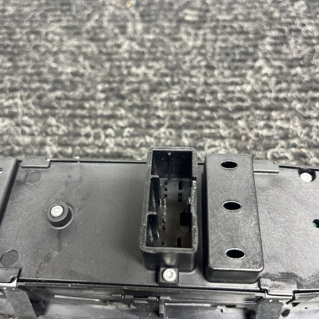 ☑️ 14-24 Maserati Ghibli Front Left Door Window Switch Control Module OEM