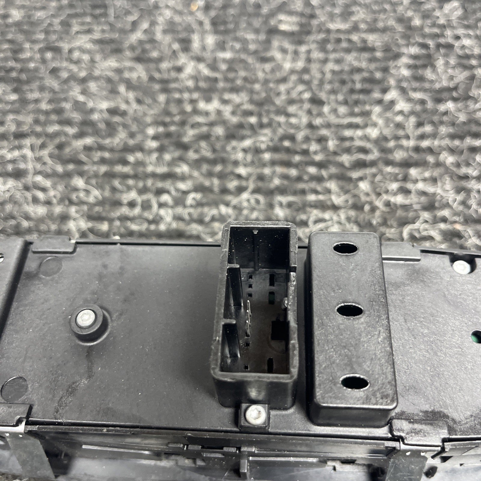 ☑️ 14-24 Maserati Ghibli Front Left Door Window Switch Control Module OEM