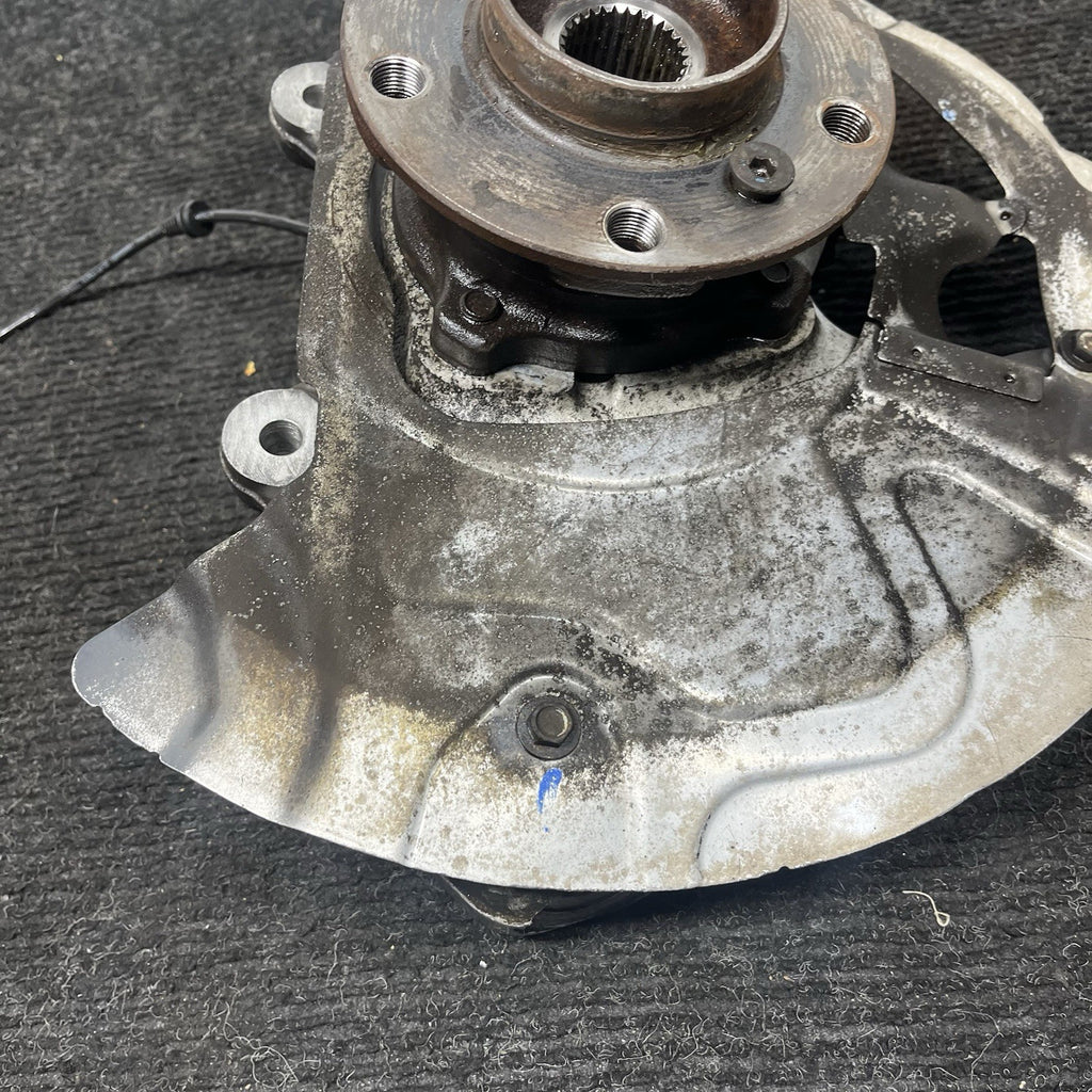 ☑️ 07-19 BMW F15 X5 X6 AWD Front Right Side Spindle Knuckle Hub 6773784 OEM