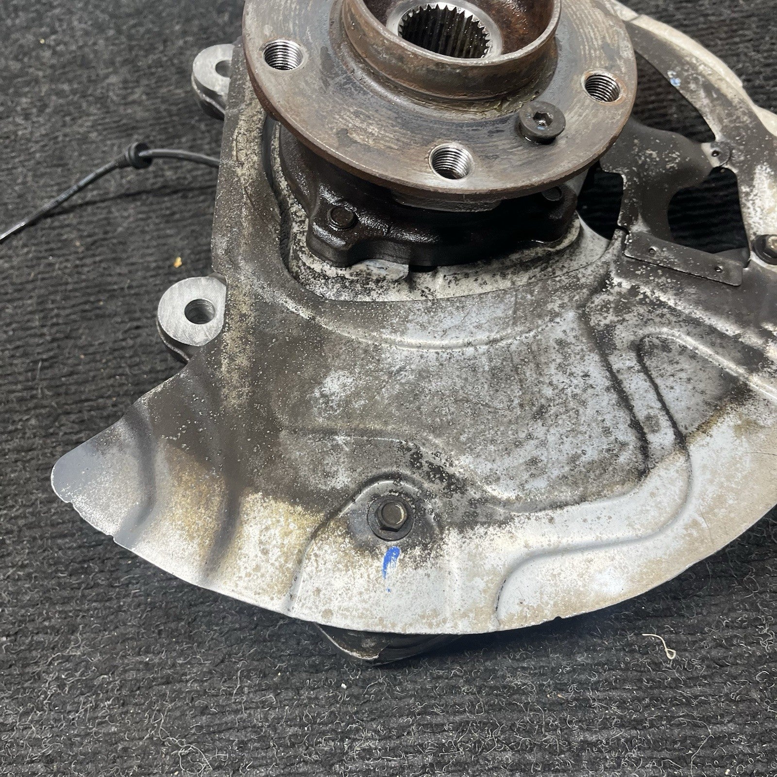 ☑️ 07-19 BMW F15 X5 X6 AWD Front Right Side Spindle Knuckle Hub 6773784 OEM