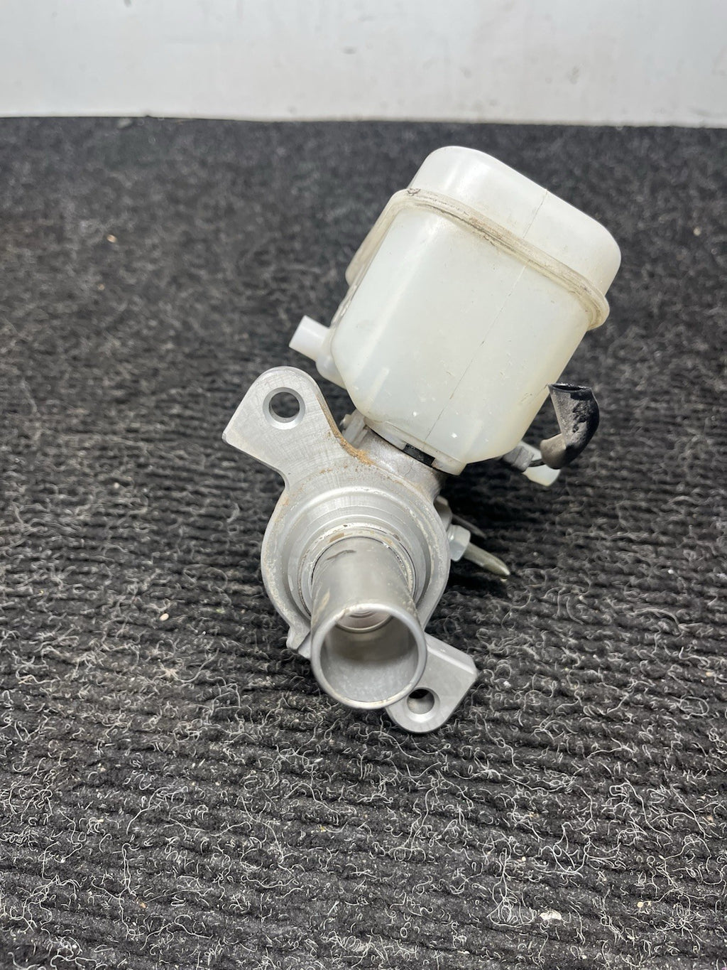☑️ 2015-2019 Subaru WRX STI Brake Master Cylinder Reservoir OEM 15-19