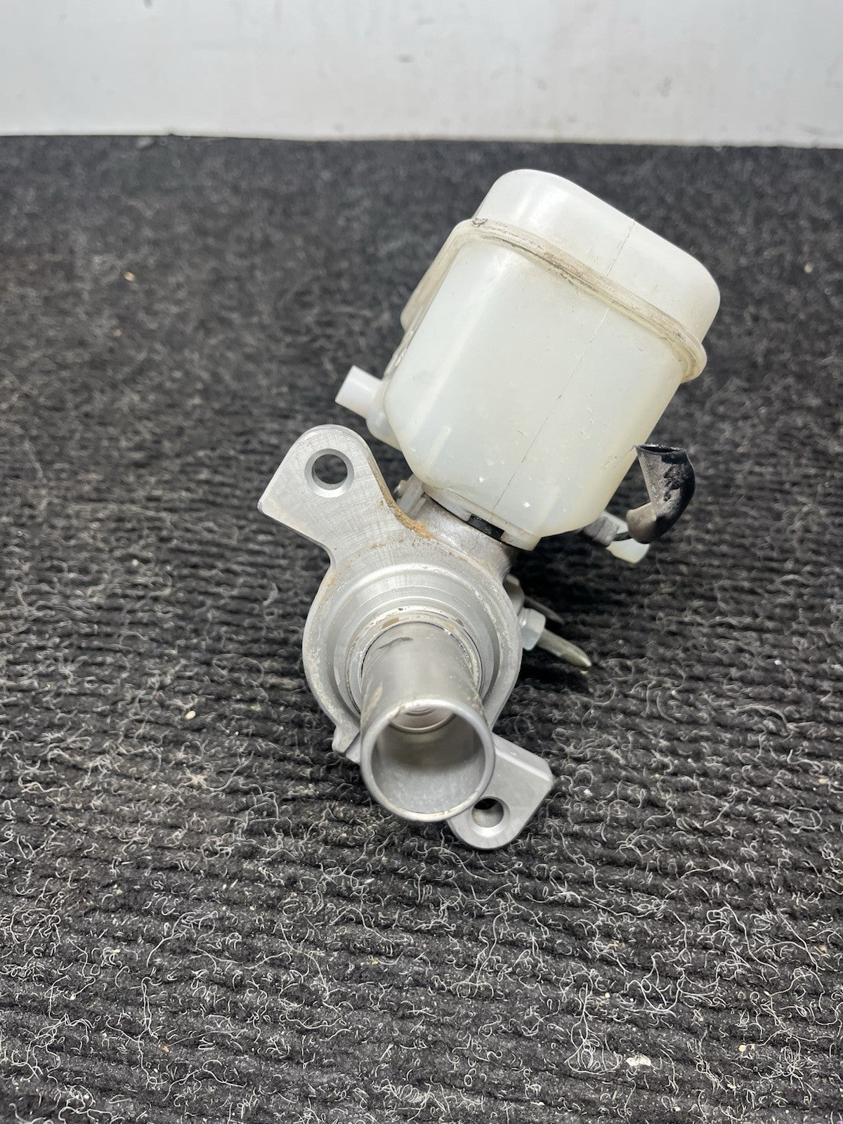 ☑️ 2015-2019 Subaru WRX STI Brake Master Cylinder Reservoir OEM 15-19
