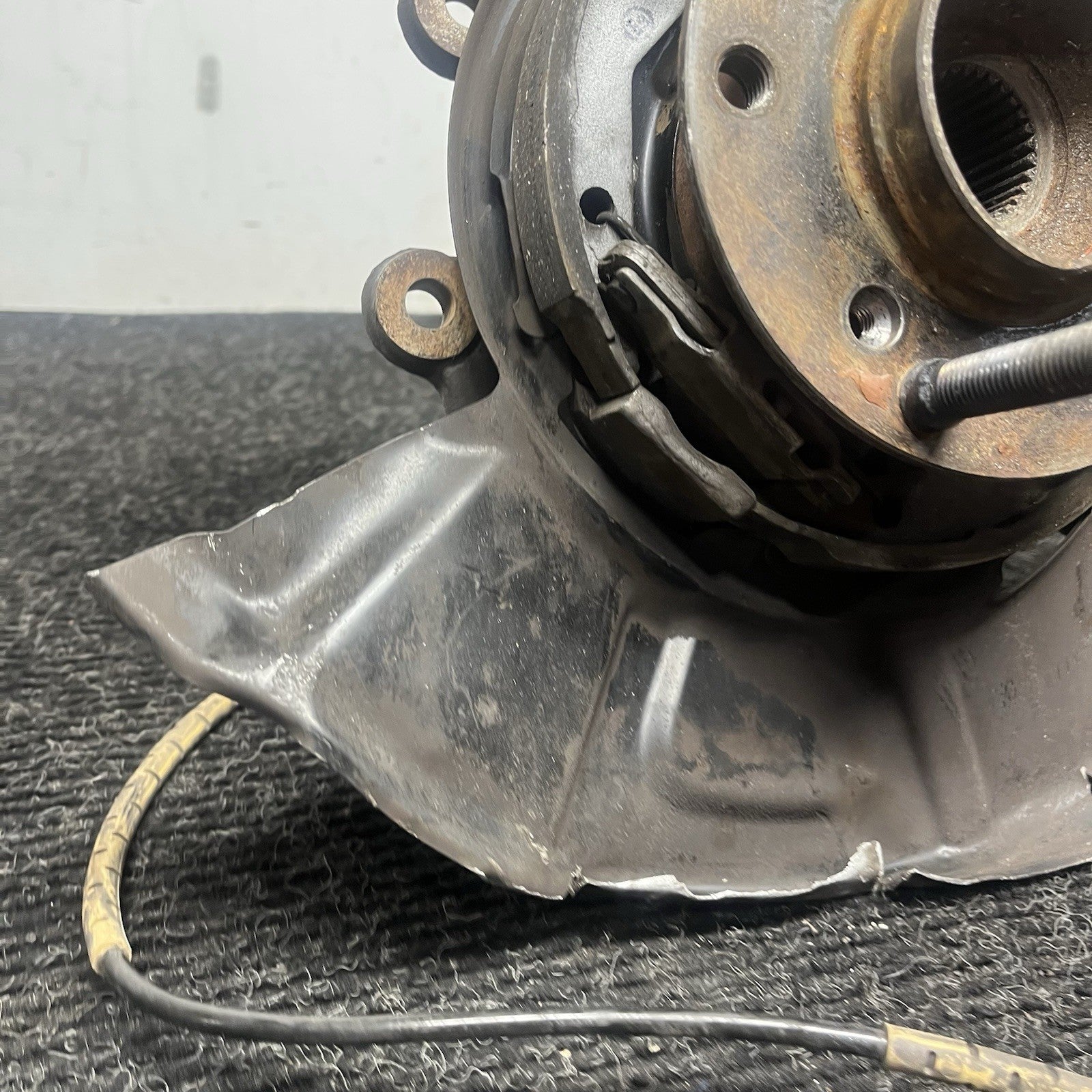 ☑️ 2008-2011 BMW E92 E93 E90 M3 REAR LEFT SPINDLE KNUCKLE WHEEL HUB BEARING
