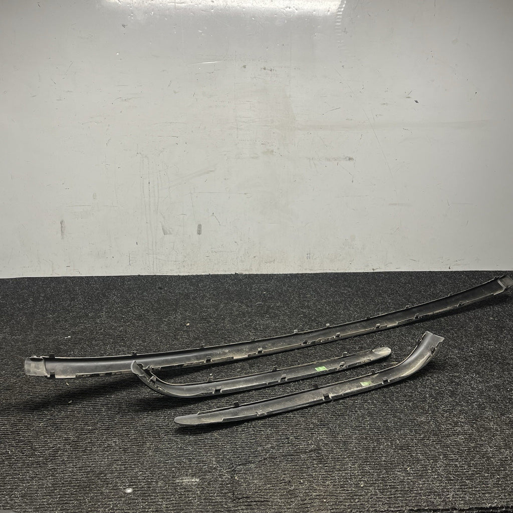 ☑️ 2002 BMW 325I E46 SEDAN REAR BUMPER TRIM MOLDING LEFT RIGHT CENTER 7030603